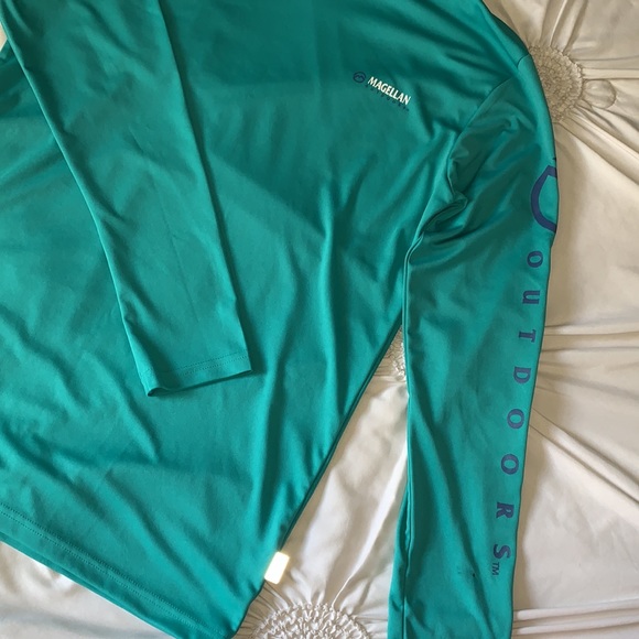 Magellan Outdoors Size Small Classic Fit Fish Gear Long Sleeve Shirt Dri-fit - Picture 2 of 3